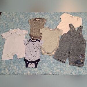 Bundle-6 Pcs 0-3 Mo Boy's Clothing-NWOT-4 Onesies, 1 Jean Overalls, 1 "Romper"